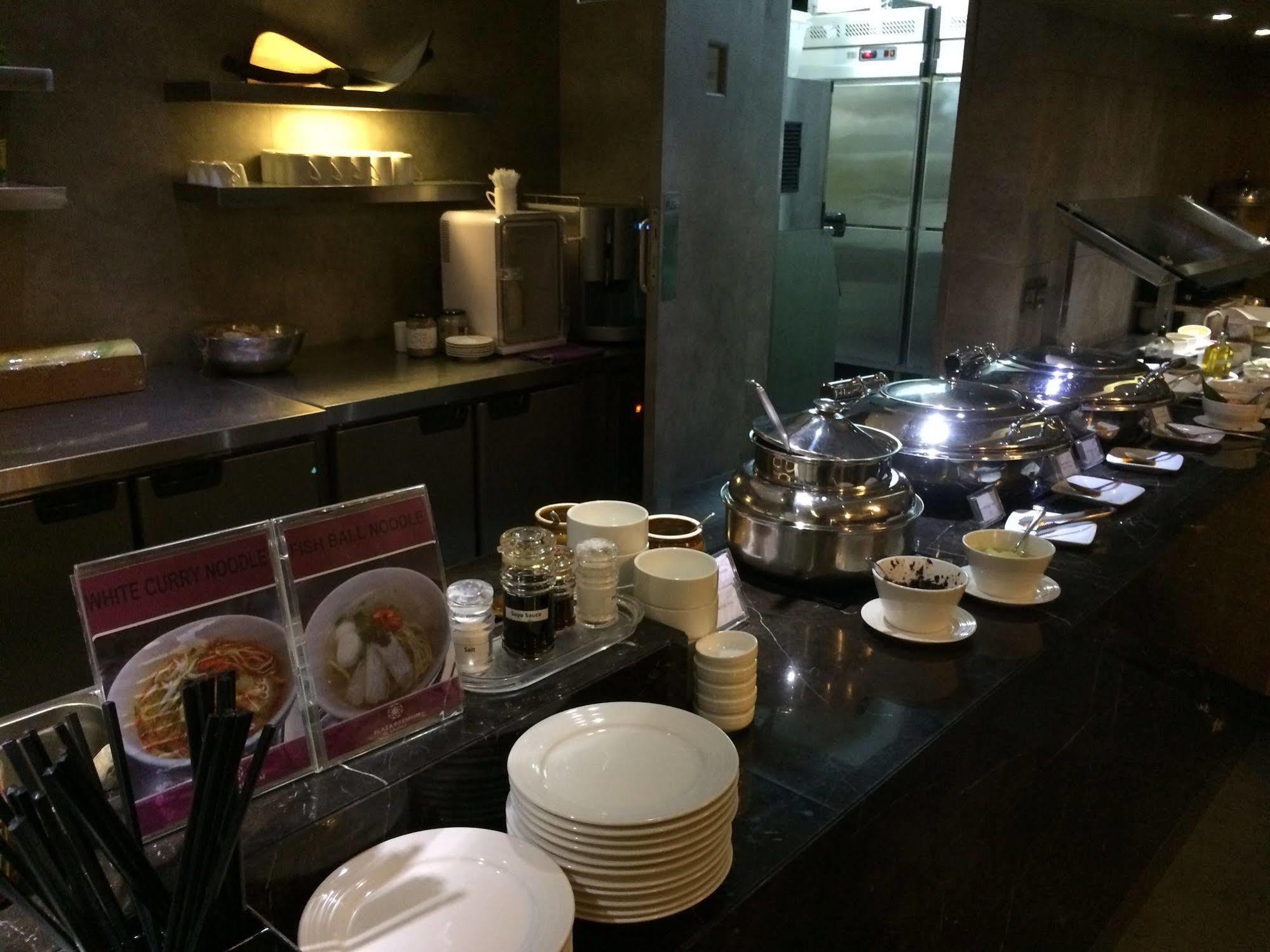 Hotel Plaza Premium Lounge Bayan Lepas Exteriér fotografie